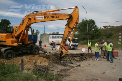 Continuă lucrările pe DN25