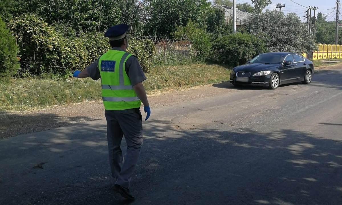 Permis de conducere fals, descoperit de poliţiştii de frontieră