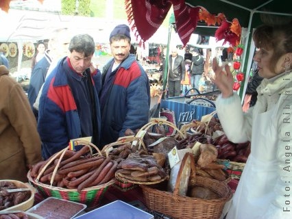 Meşteri care vin an de an la Târg 