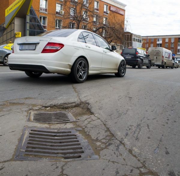 Mai tari ca primarii - Gropi care transced mandate (GALERIE FOTO)