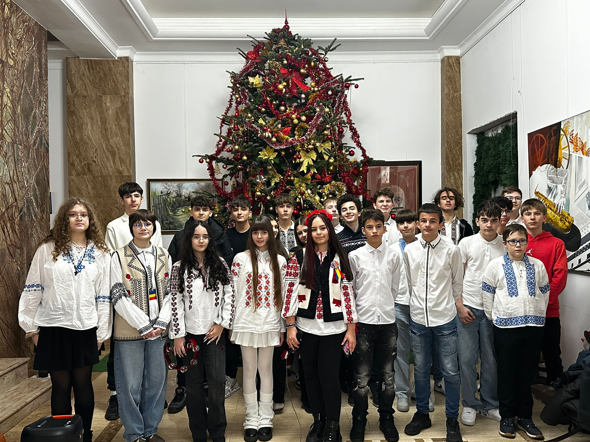 Elevii de la CNMK, vestitori ai Naşterii Domnului (VIDEO)