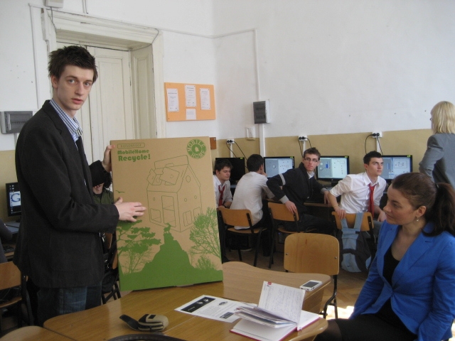 Ingeniozitate la Colegiul „Cuza”: Elevii, constructori de „case inteligente”