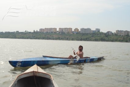 Guzi Delafluviu, zidarul cu padele