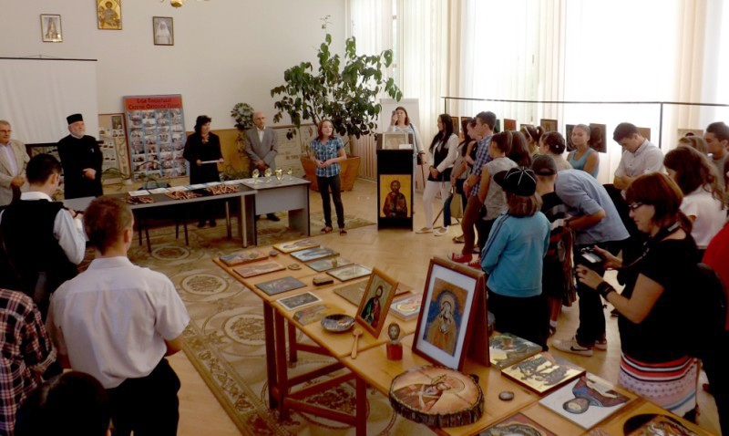 Concurs de pictat icoane la Tecuci