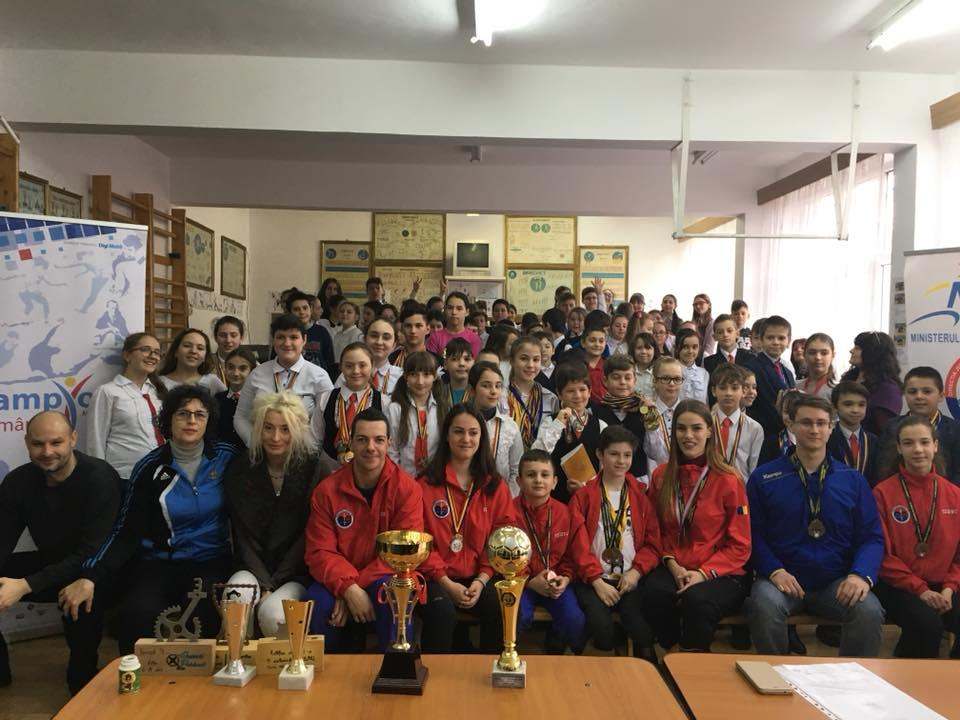 Caravana Campionilor, la Haşdeu şi Odaia Manolache