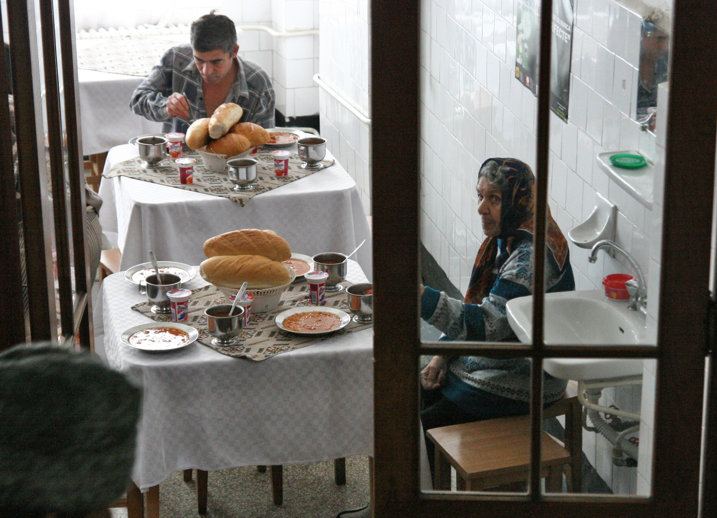 Oamenii străzii, salvaţi de la moarte!