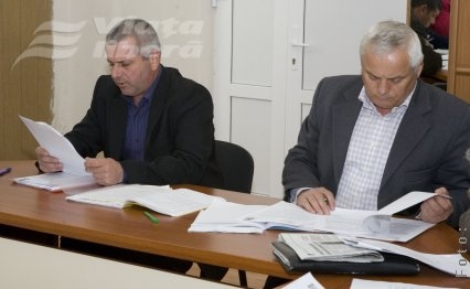 Teatru ieftin, pe bani europeni