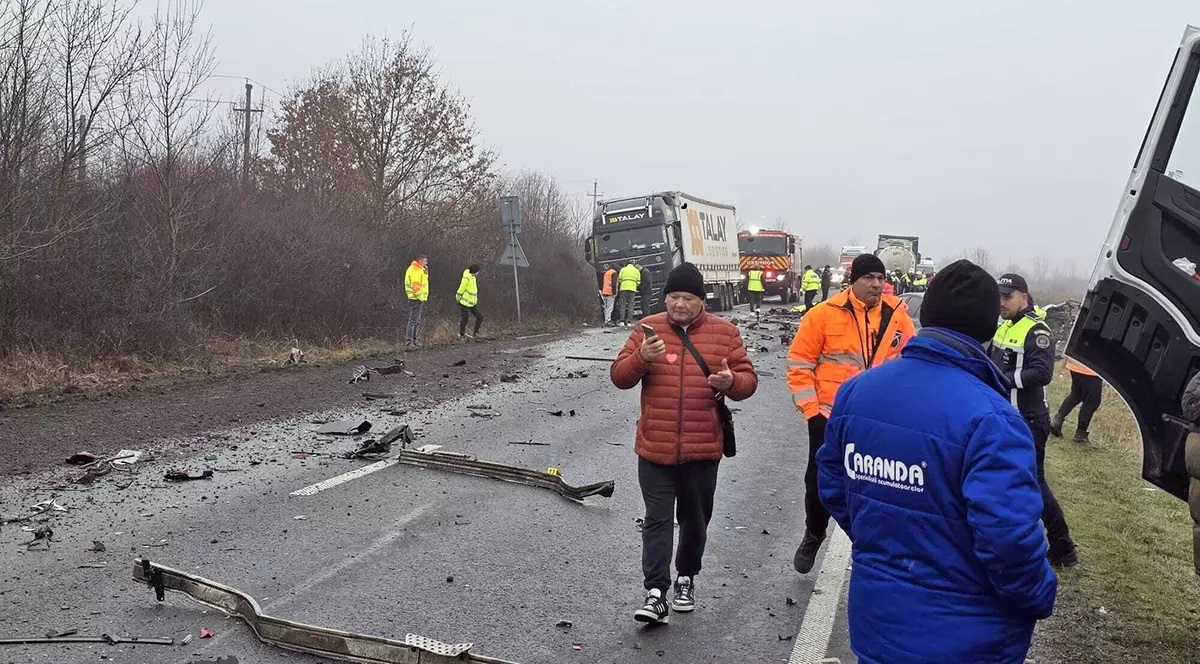 Șapte morți în cel mai grav accident din ultimele decenii