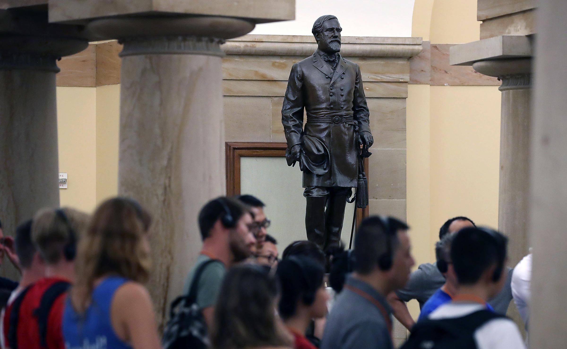 Congresul SUA, somat să elimine statuile liderilor confederaţi