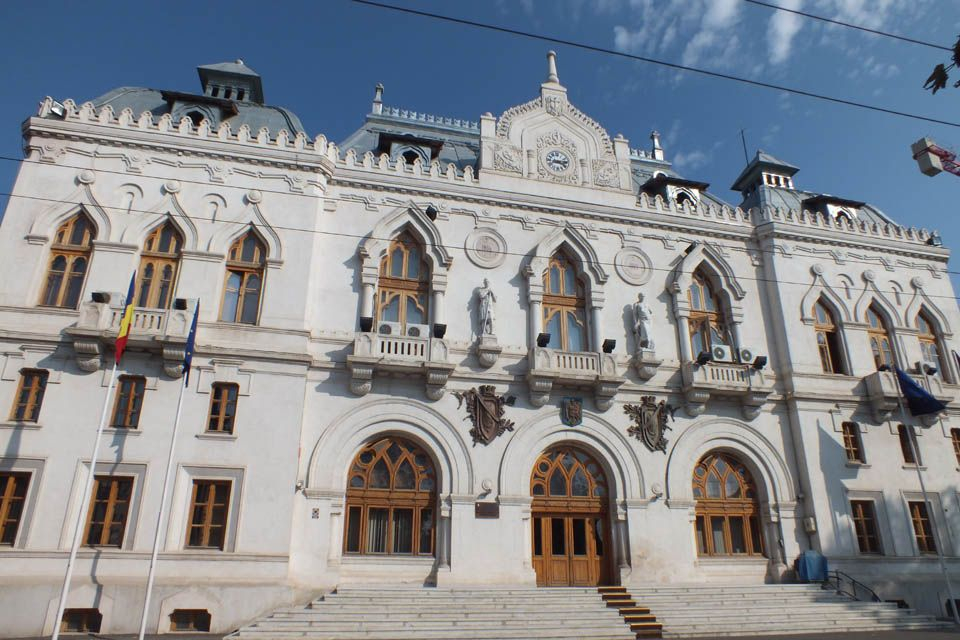 Încep lucrările pentru eficientizarea energetică a sediului Prefecturii