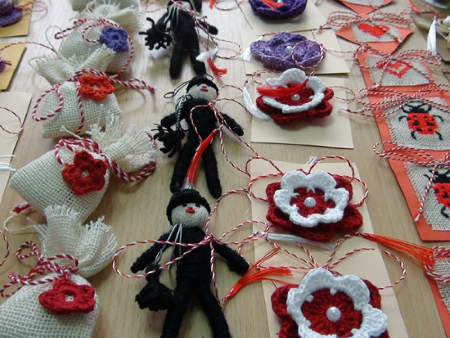 Unde veţi găsi mărţişoare, flori şi felicitări