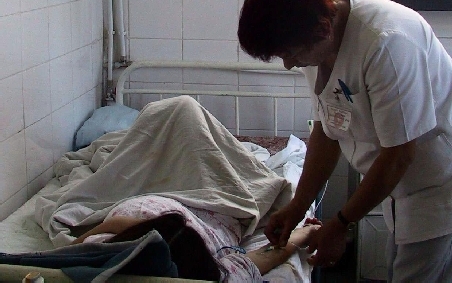 Toxiinfecţie alimentară după pomană. Nouă persoane au fost internate în spital