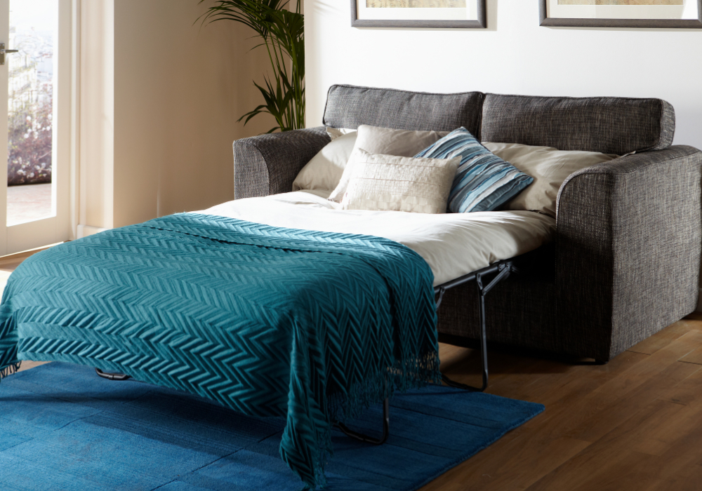 Transformă rapid camera de oaspeți într-un dormitor confortabil cu o canapea extensibilă!