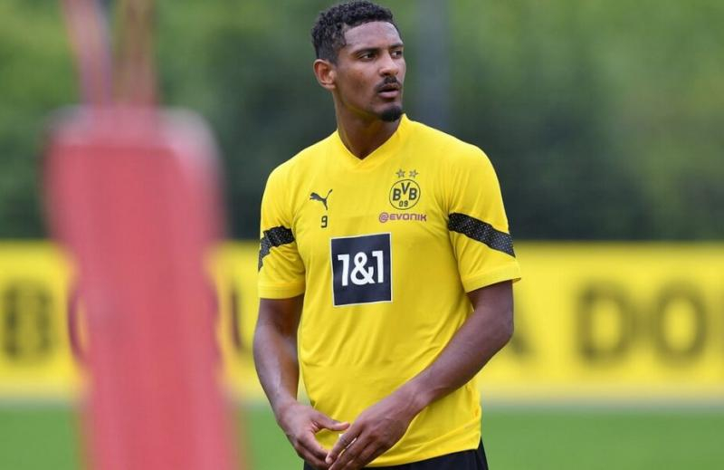 Fotbalist de 35 milioane, depistat cu cancer