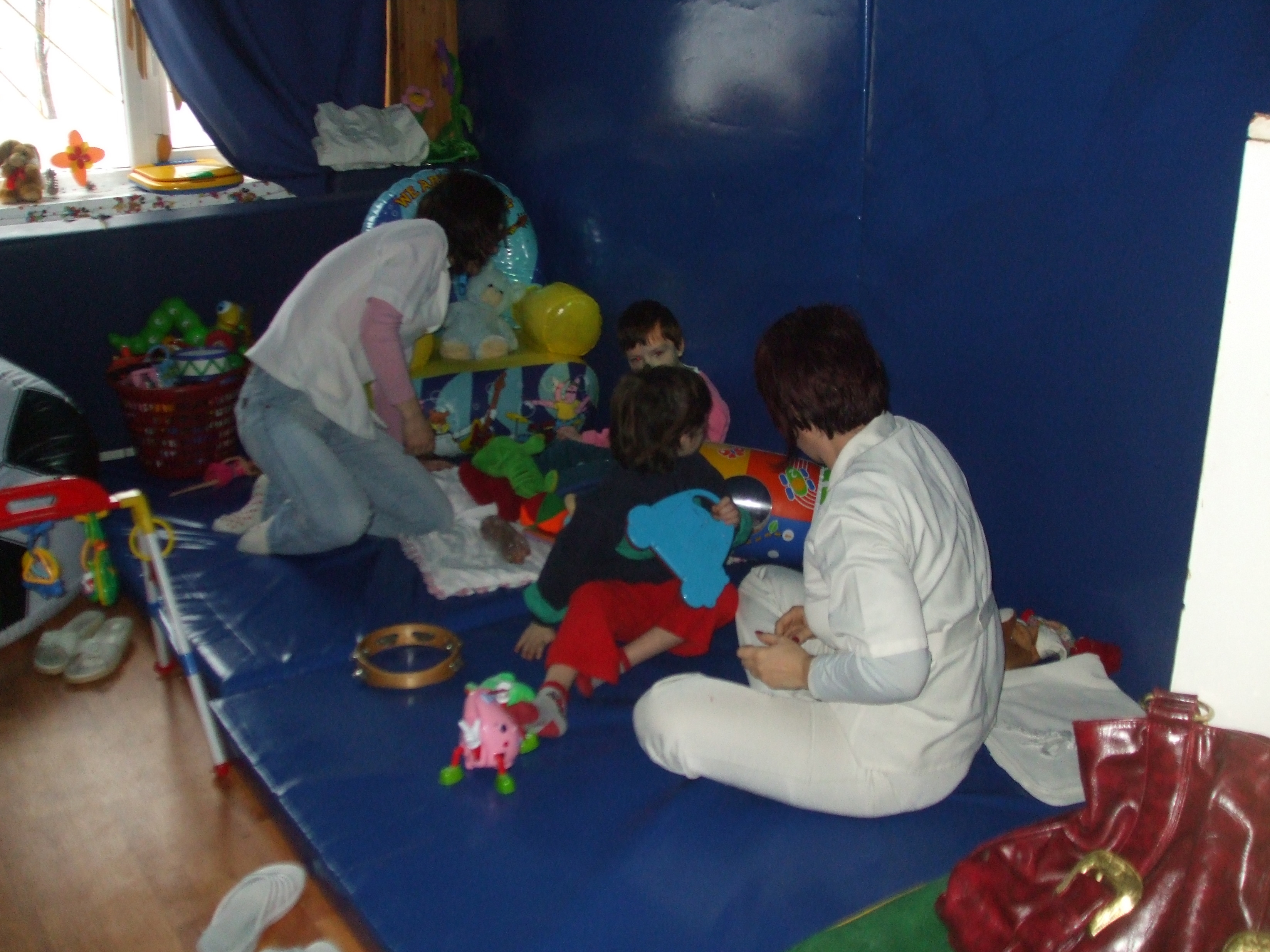 Personal mai puţin, salarii mai mici la Protecţia Copilului