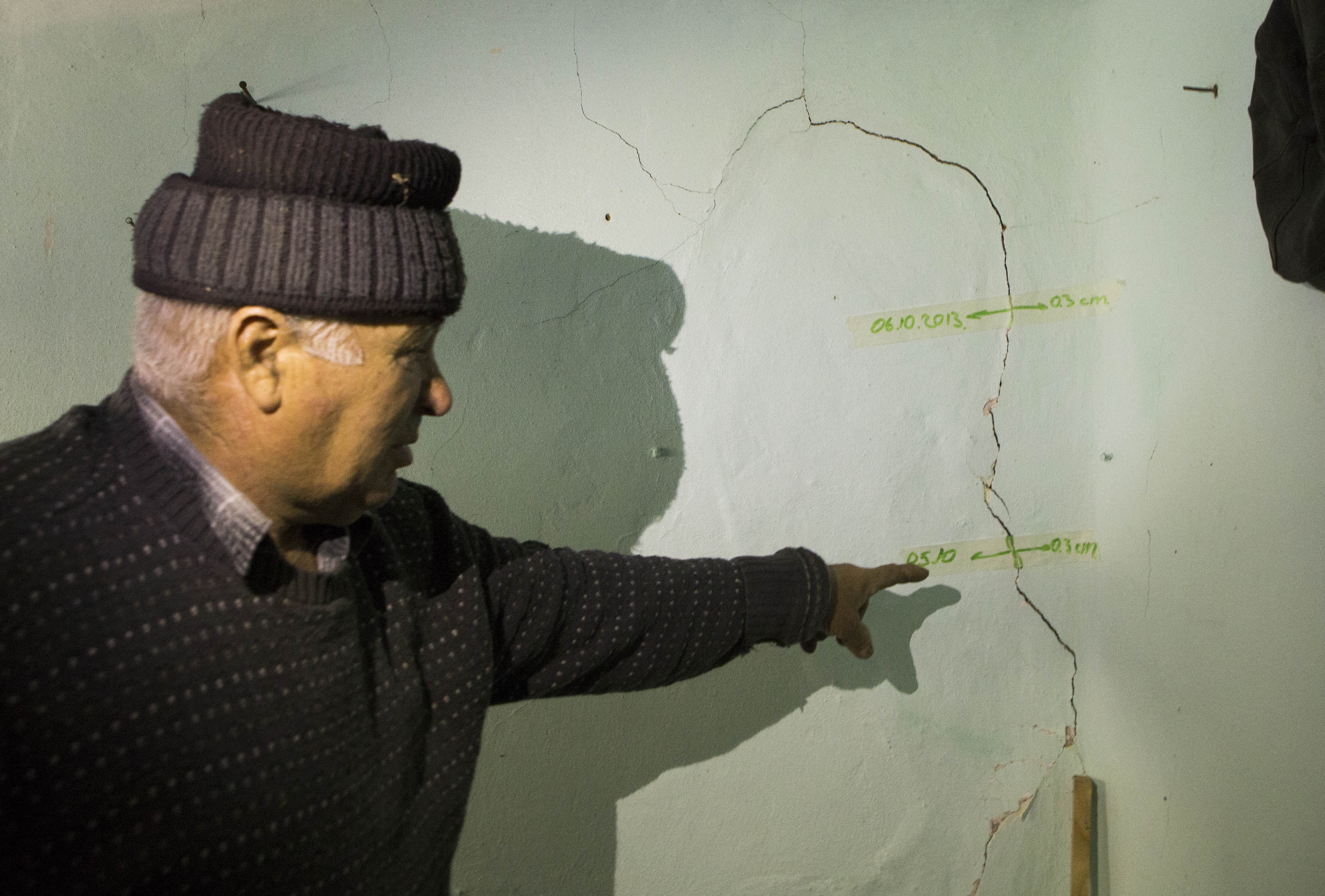 Casele afectate de seisme de la Izvoarele, evaluate de către specialişti