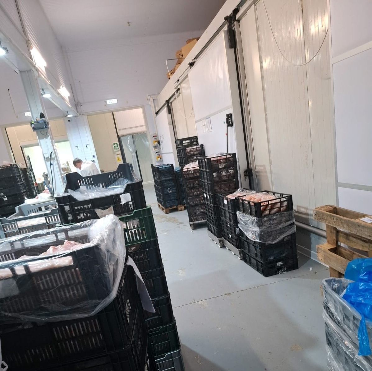 Procesator de carne din Galați, amendat și închis temporar