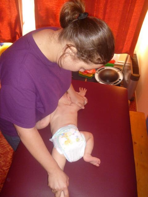 Terapia Vojta, accesibilă la Fundaţia "Inimă de Copil" Galaţi