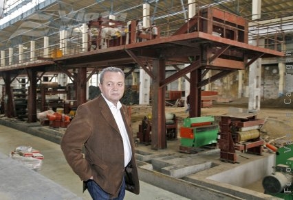 Cei 1.000 de angajaţi Intfor intră, prin rotaţie, în concediu fără plată