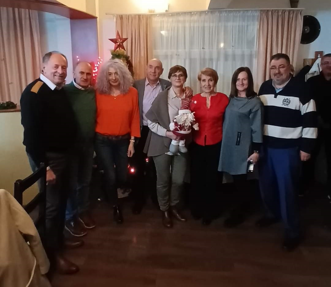 Reîntâlnire peste decenii a marilor atleţi gălățeni