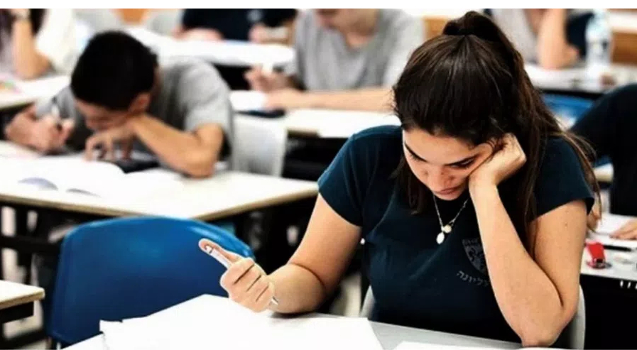 Matematica a făcut "victime" la simularea Bacalaureatului şi a Evaluării Naţionale