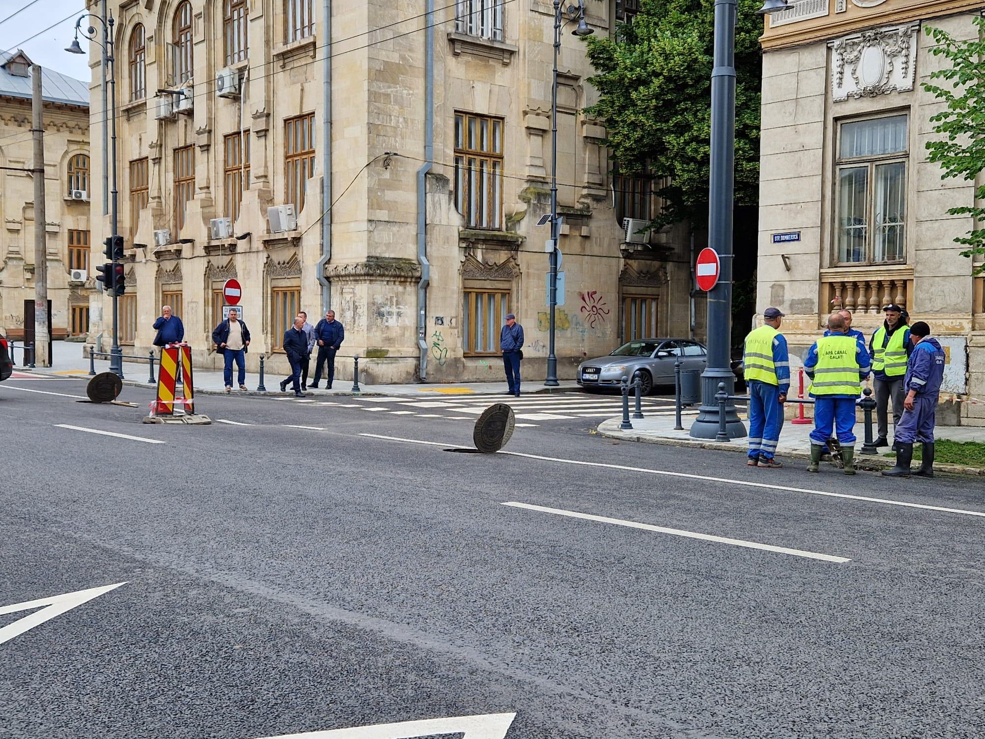 UPDATE. Restricţii de trafic pentru remedierea tasării apărute pe carosabilul străzii Domnească