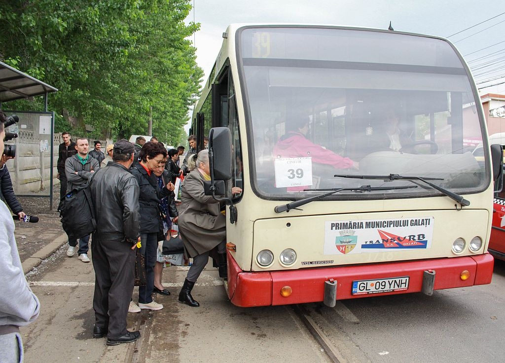 ȘOFERII TRANSURB sunt exploataţi, acuză un lider sindical. Se cere urgentarea angajărilor