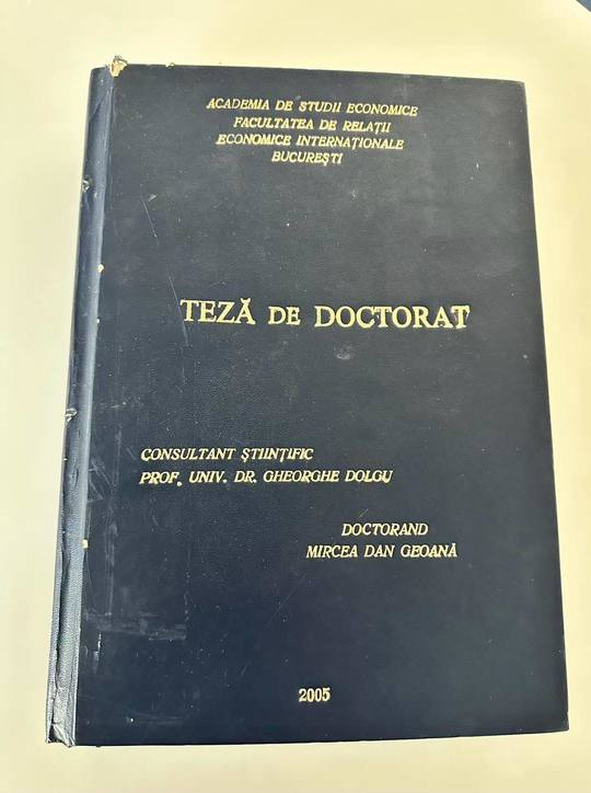 „Mircea Geoană a plagiat din doi preşedinţi americani în lucrarea de doctorat”