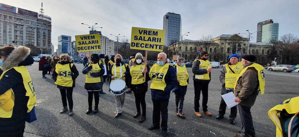 Sindicaliştii din învăţământ, nemulţumiţi că nu li se respectă drepturile salariale