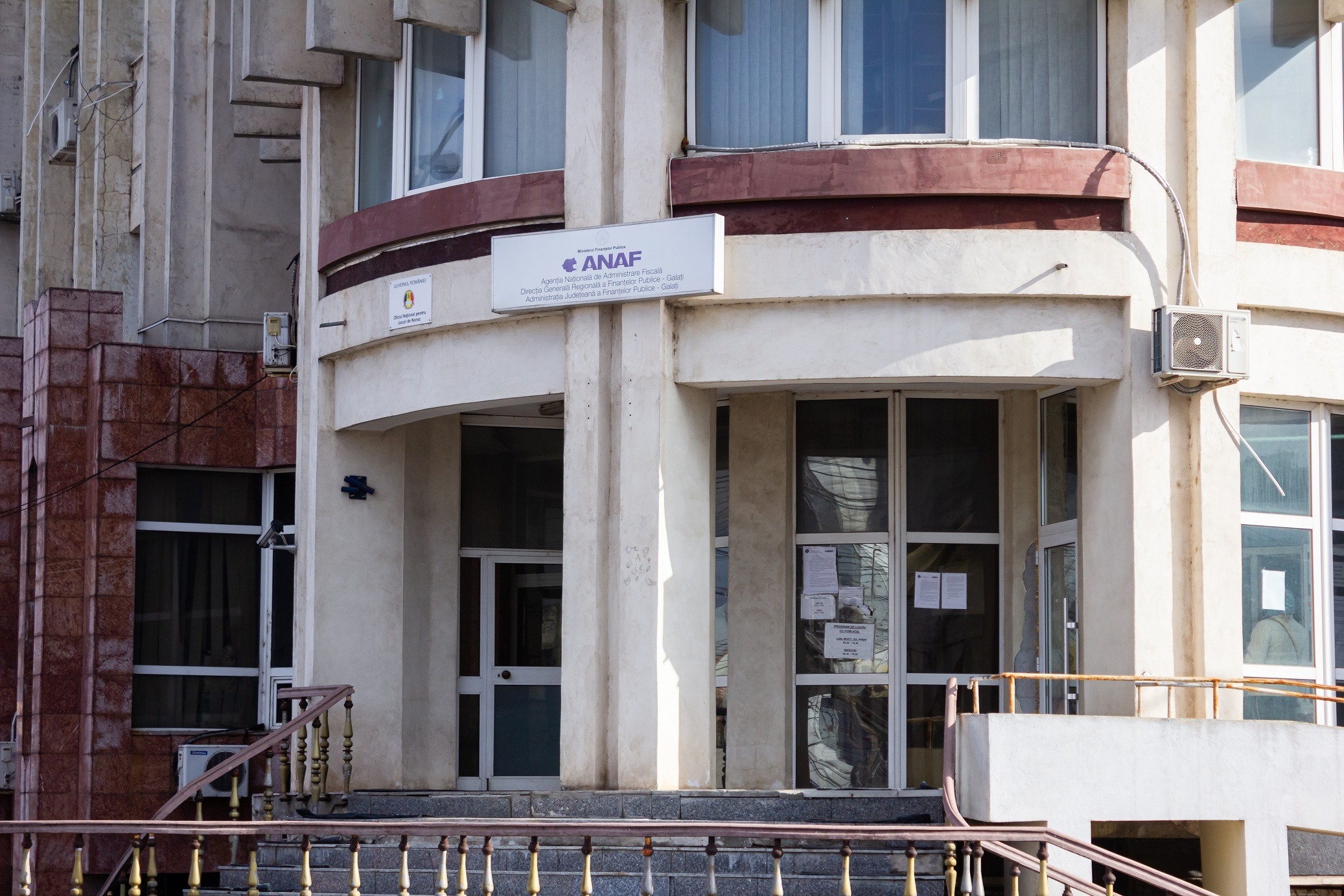 Sindicaliștii Fiscului gălățean, obligați să doneze bani pentru salariile femeilor de serviciu