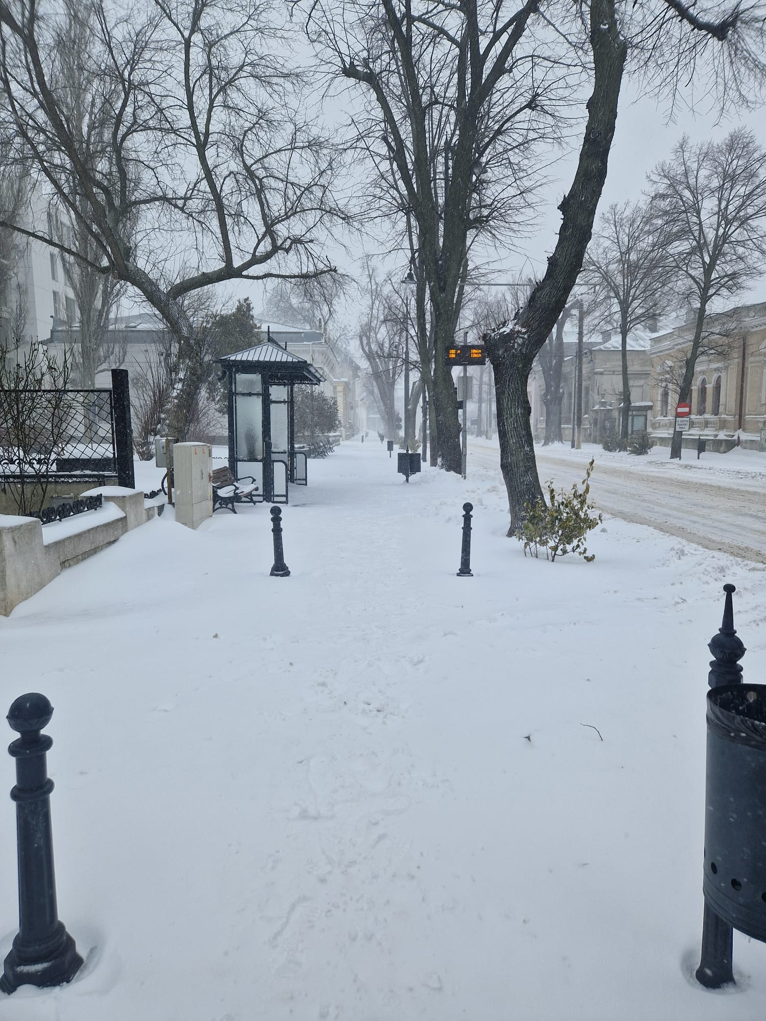 După ninsoare, zi cu temperaturi negative