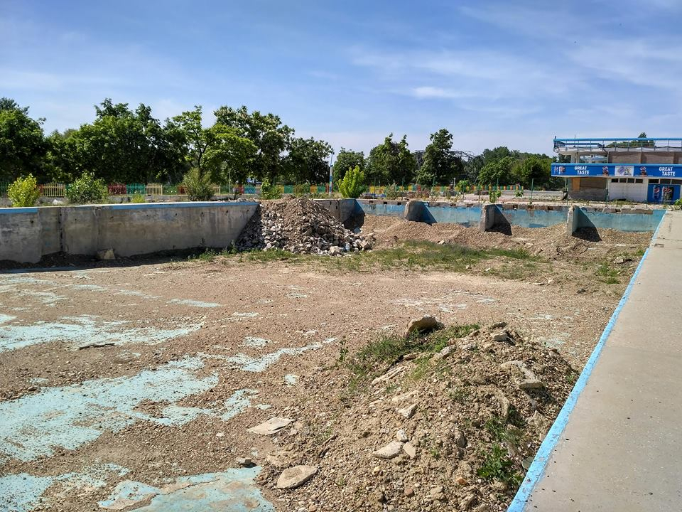 UPDATE. Dezastru la Plaja Dunărea. Când şi cum am putea avea un ştrand (FOTO)