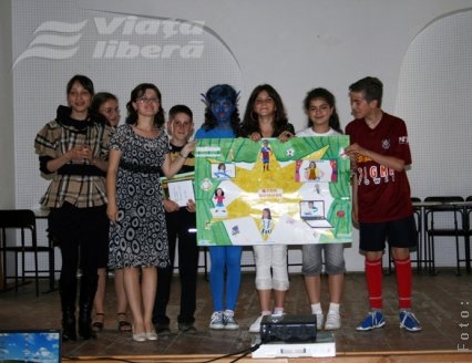 Teatru, dar în engleză