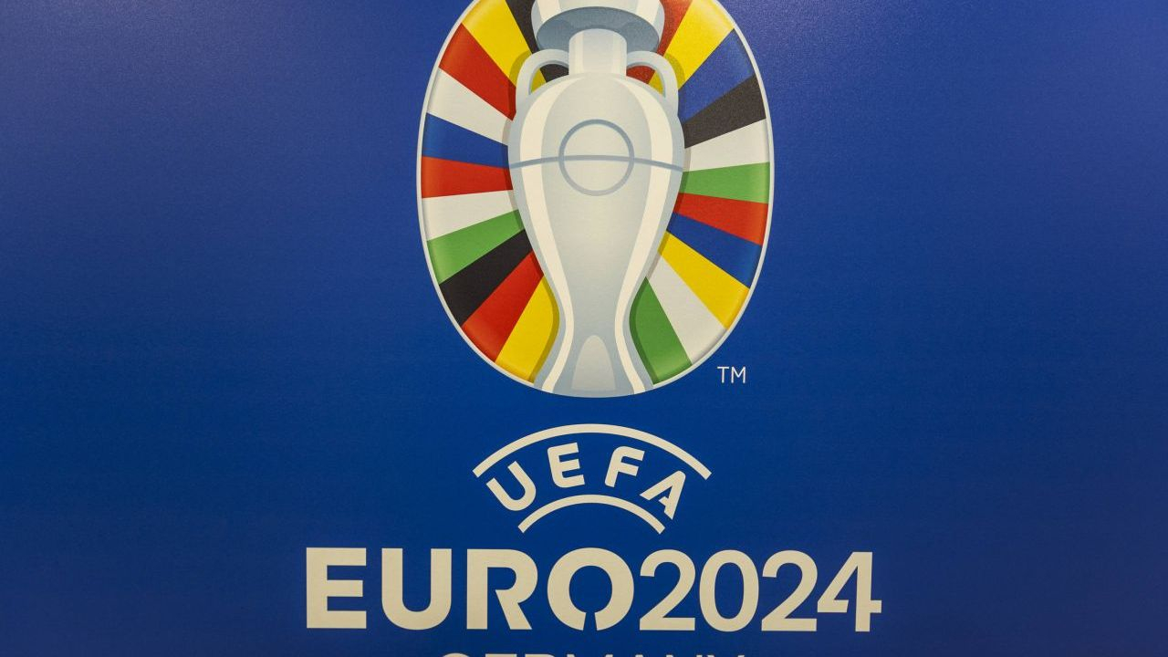 Marți și miercuri, meciurile din semifinale