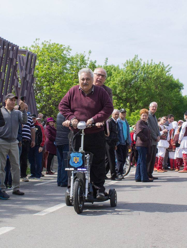 PAMFLET | Despre dragoste şi alte nenorociri