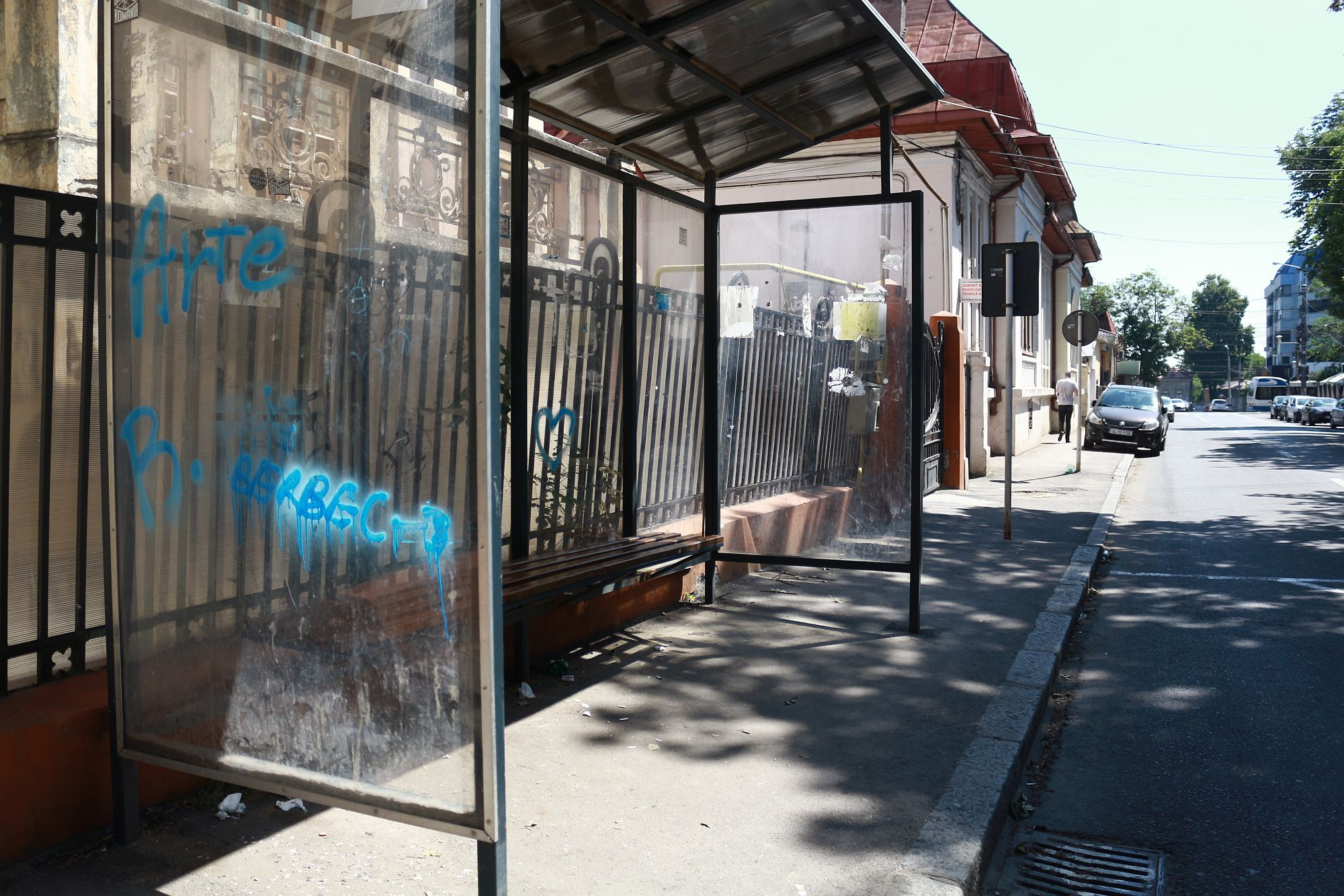 STAȚII DE AUTOBUZ din Galați neglijate de autorităţi