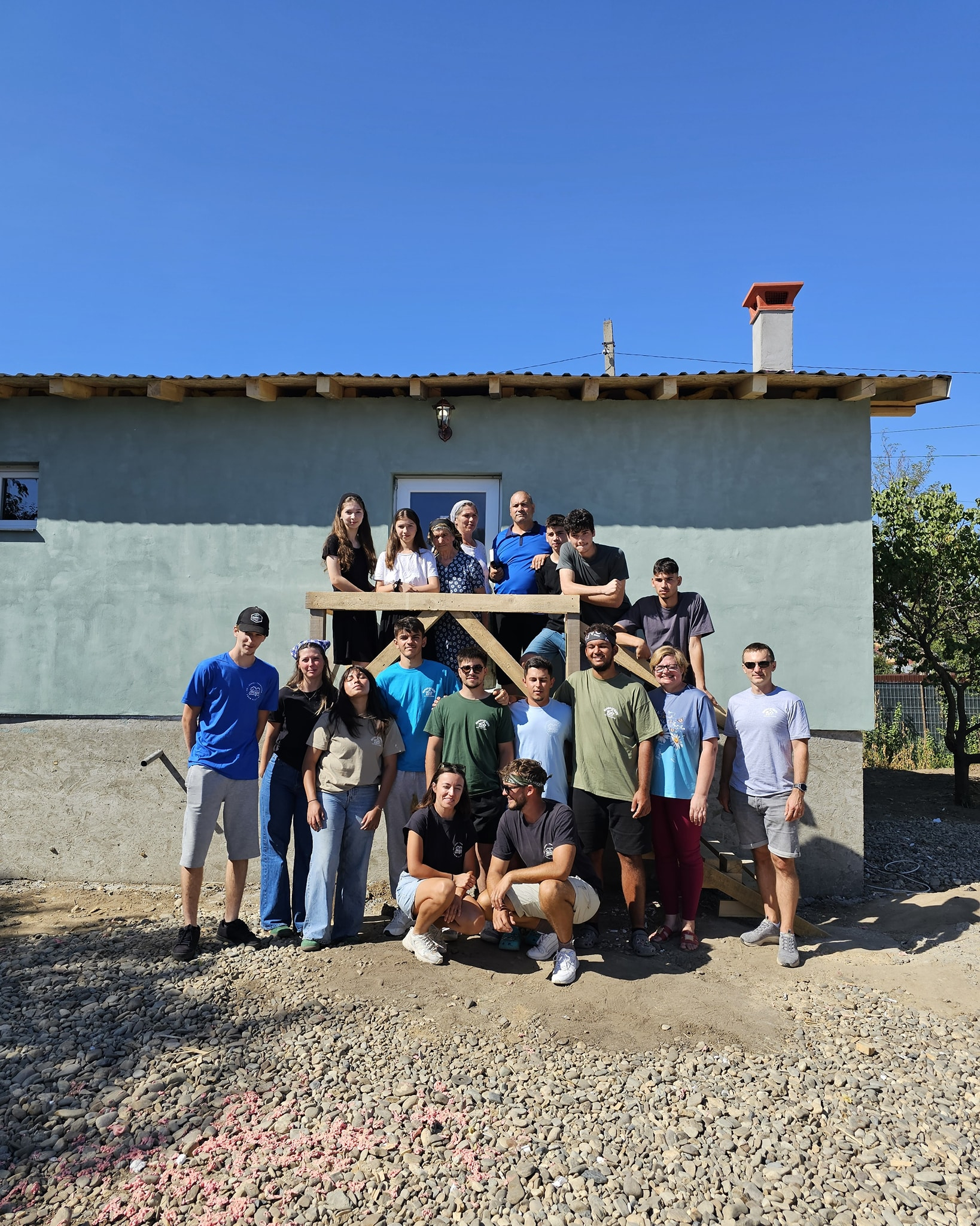 Prin Fundația „Inimă de copil”, case noi pentru familii lovite de inundații anul trecut