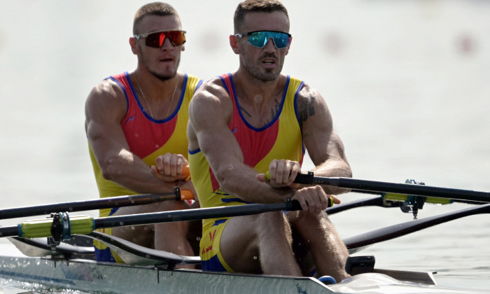 Medalii de aur și argint pentru canotorii români