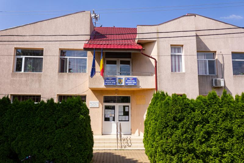 Consens politic și secetă apăsătoare într-o comună ușor izolată, dar încărcată de istorie (FOTO)