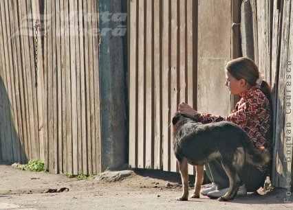 Şi acum, degetele în urechi!