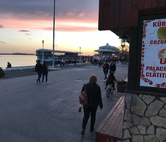 Gălăţenii, cel mai puţin romantici dintre români