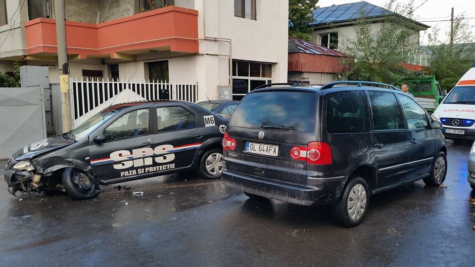 ACCIDENT RUTIER cu maşină de la intervenţie