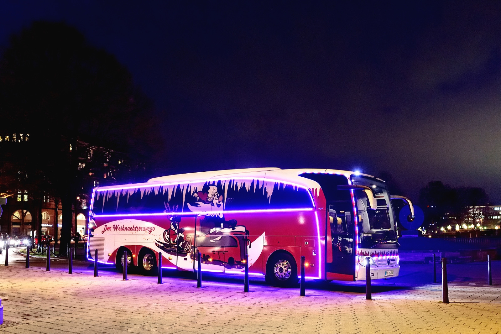 Autobuzul lui Moş Crăciun REVINE!