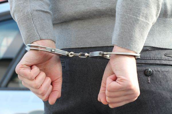 Pentru ce se mai face puşcărie la Galaţi: trafic de droguri şi de persoane, proxenetism, dar şi conducerea unui vehicul fără permis