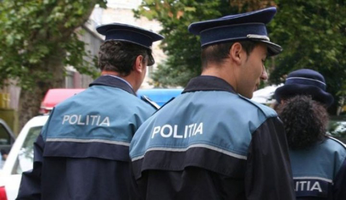 Sute de poliţişti, jandarmi şi pompieri au asigurat ordinea în stradă de Sf. Maria