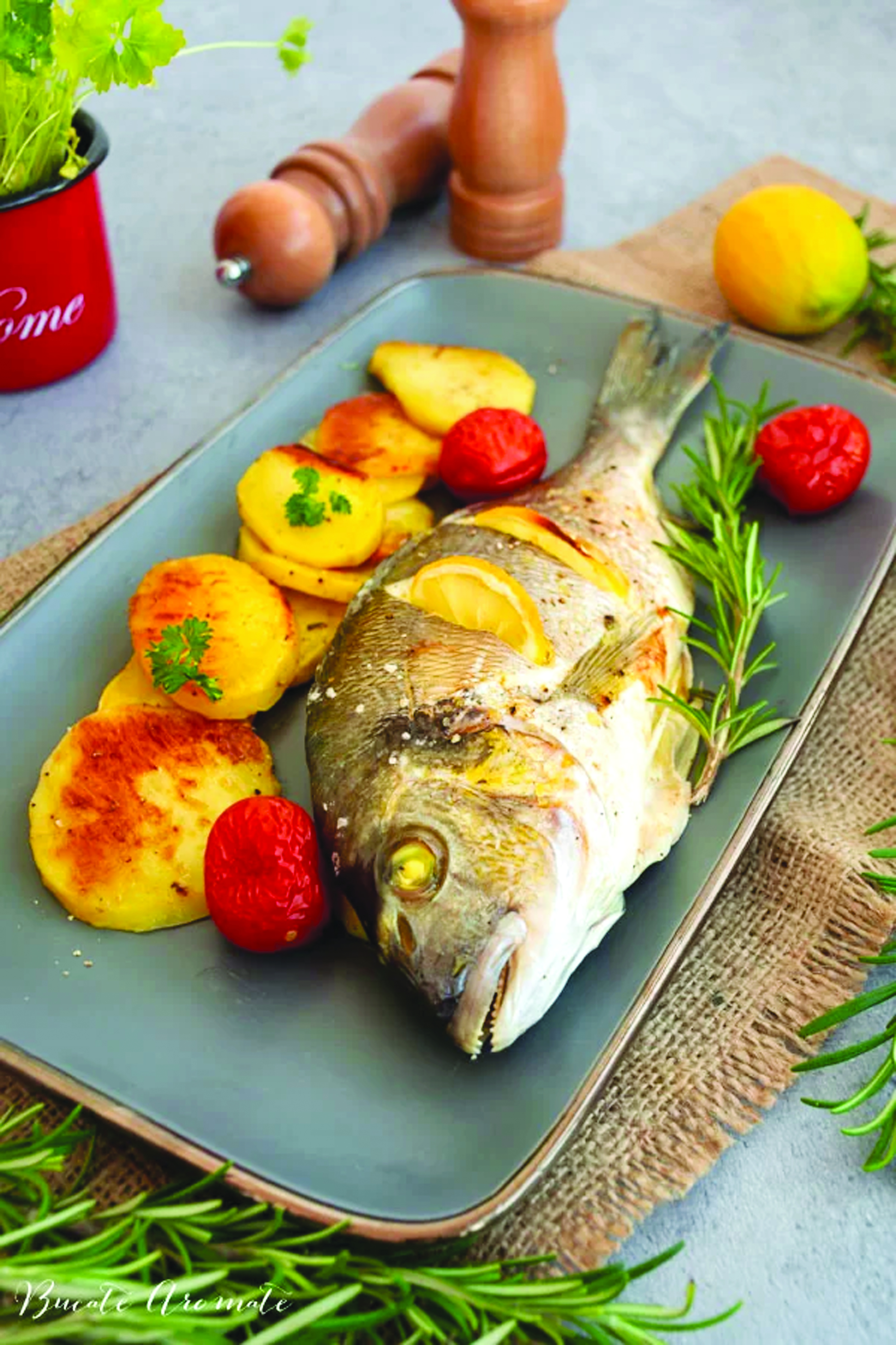 Doradă la cuptor cu cartofi