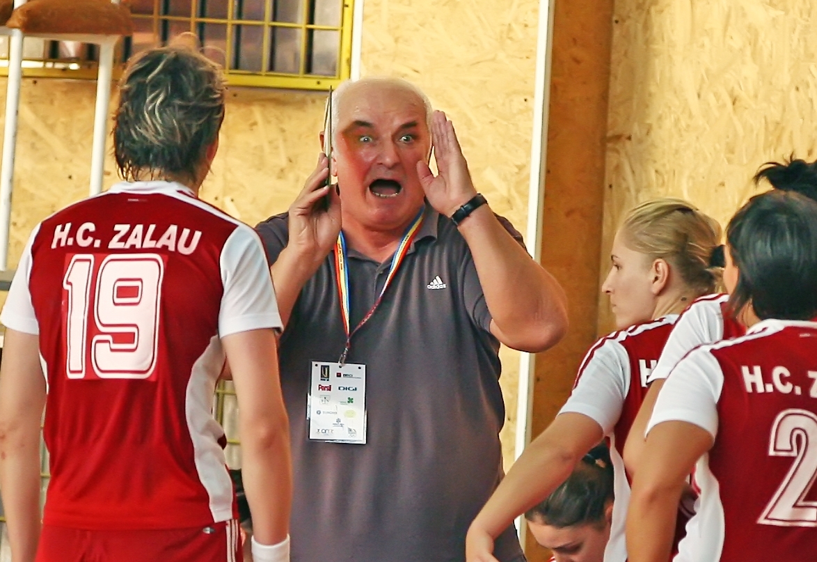 Handbal în doar două jucătoare de câmp