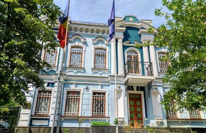 Ambasada României la Kiev și-a reluat activitatea