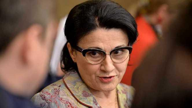 Andronescu vrea să reintroducă treapta a II-a la liceu