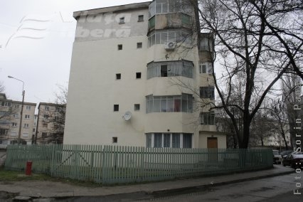 Vila de la bloc (II)